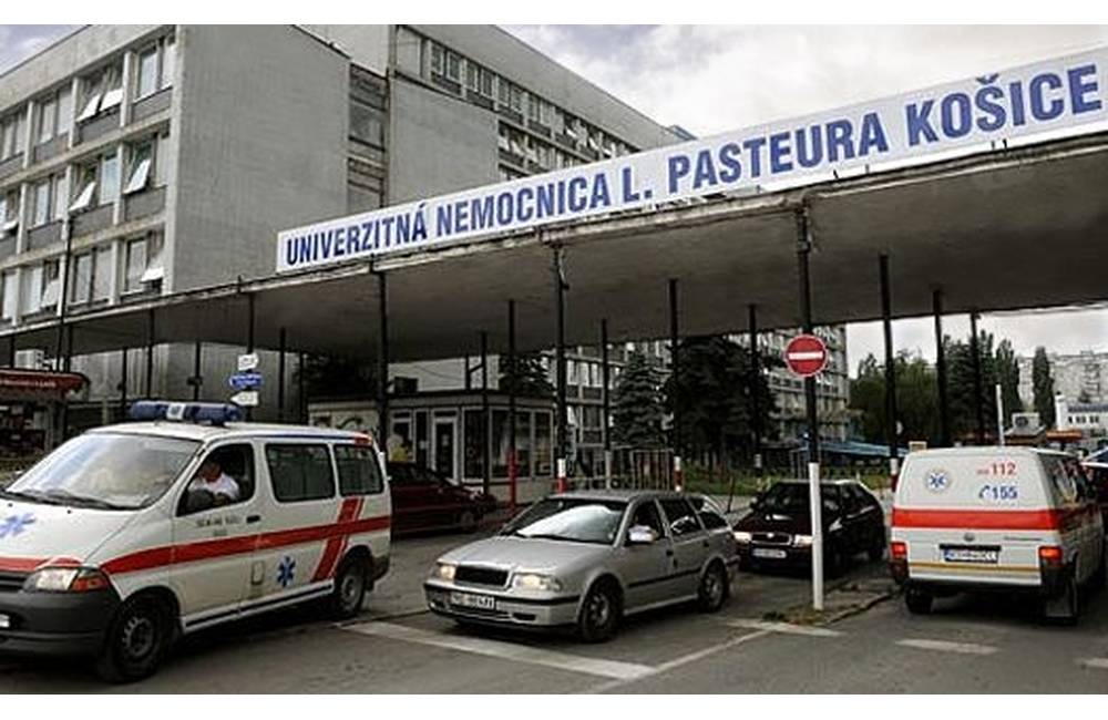 Foto: V Univerzitnej nemocnici L. Pasteura v Košiciach bezplatné parkovisko vodiči zneužívajú