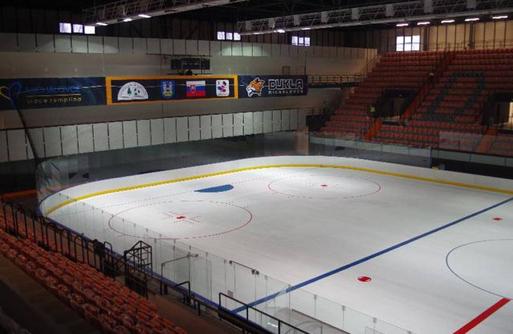Foto: Rekonštrukcia zimného štadióna v Michalovciach finišuje, prvý zápas sa uskutoční 17. januára 2018