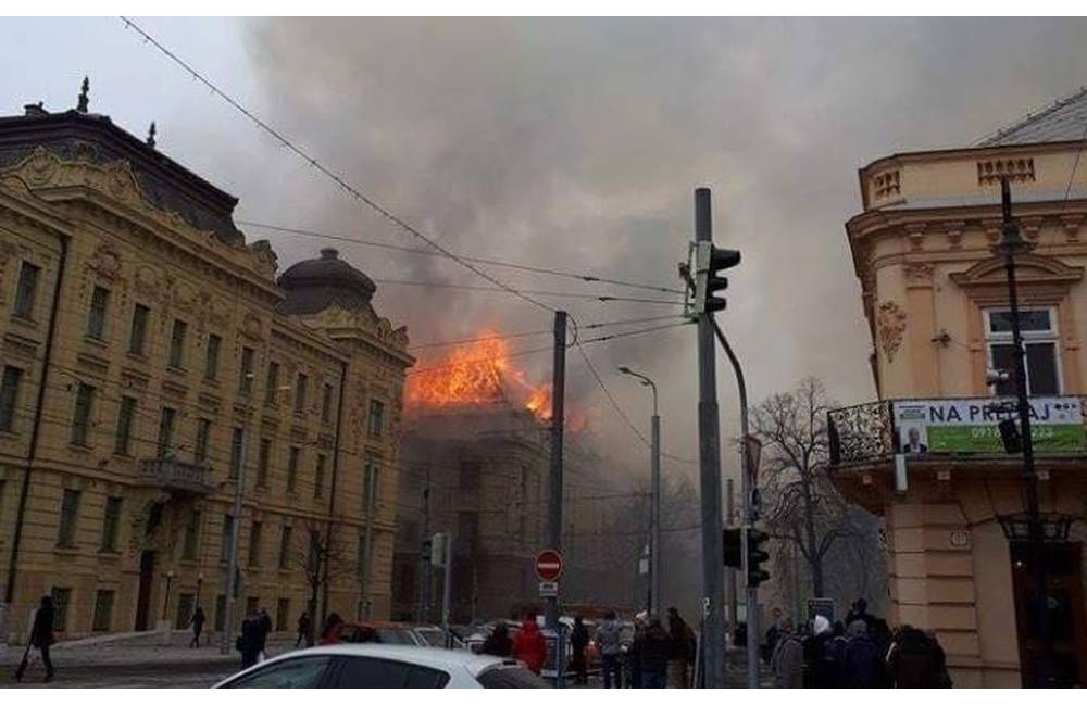 AKTUÁLNE: V Košiciach horí Daňový úrad na Železničnej ulici, na mieste požiaru zasahujú hasiči