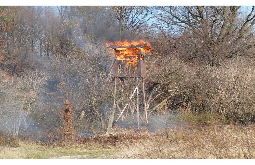  V katastri obce Davidov zhoreli dva poľovnícke posedy, majiteľovi vznikla škoda 5 000 eur