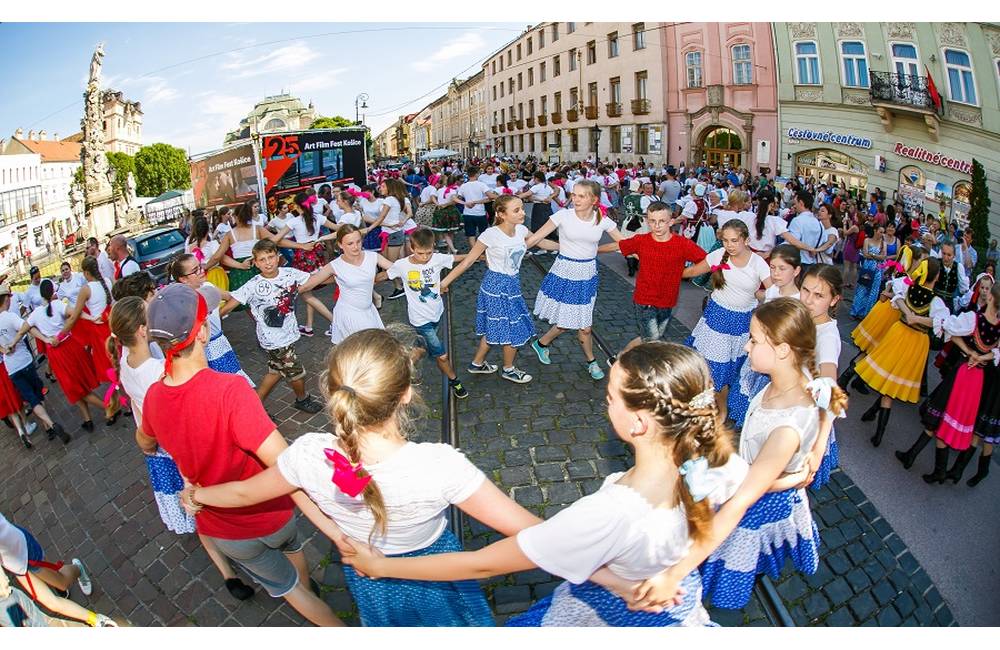 Karička slnovratu 2018 už vo štvrtok 21. júna roztancuje Hlavnú ulicu v Košiciach
