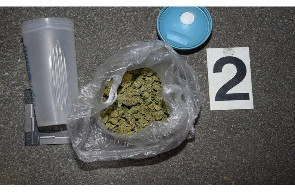 Foto: Polícia našla u 22-ročného mladíka z Prešovského okresu vyše 150 gramov marihuany