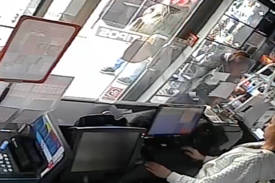VIDEO: Polícia pátra po neznámej žene, ktorá navštívila košickú prevádzku. Videli ste ju?