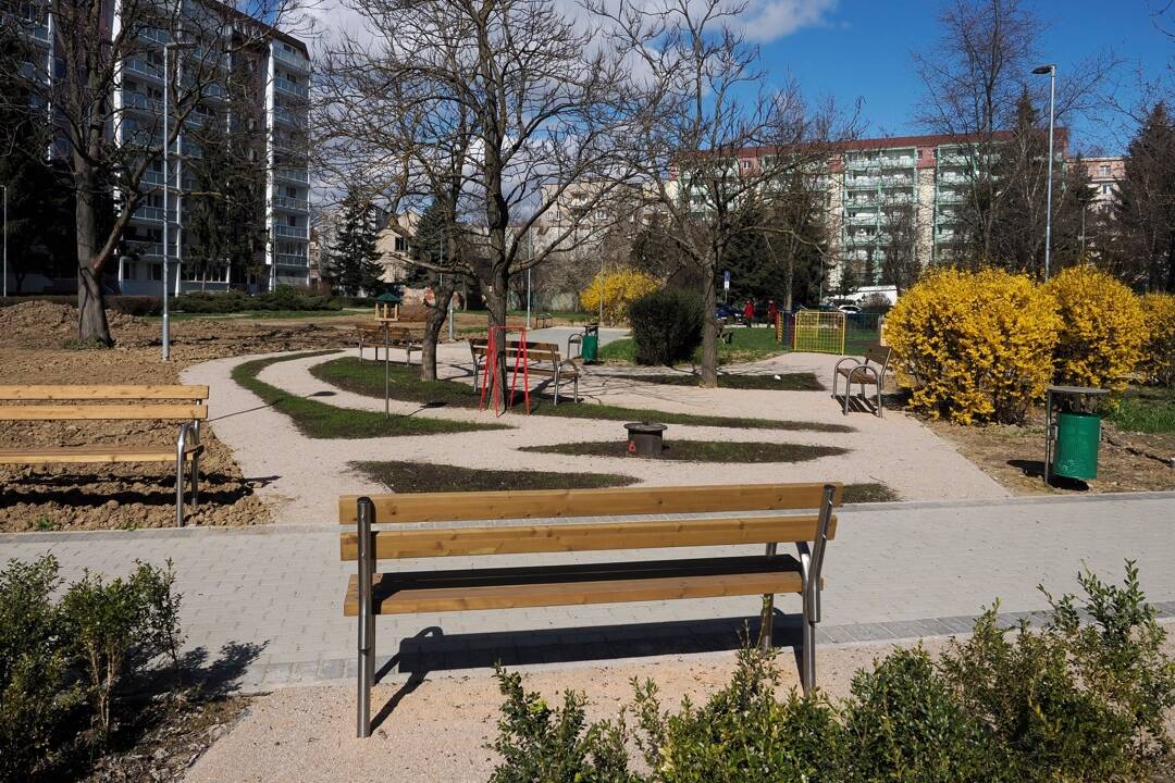 FOTO: Oddychové zóny, kynologické parky, workoutové či detské ihriská. Zelené projekty menia Košice na nepoznanie