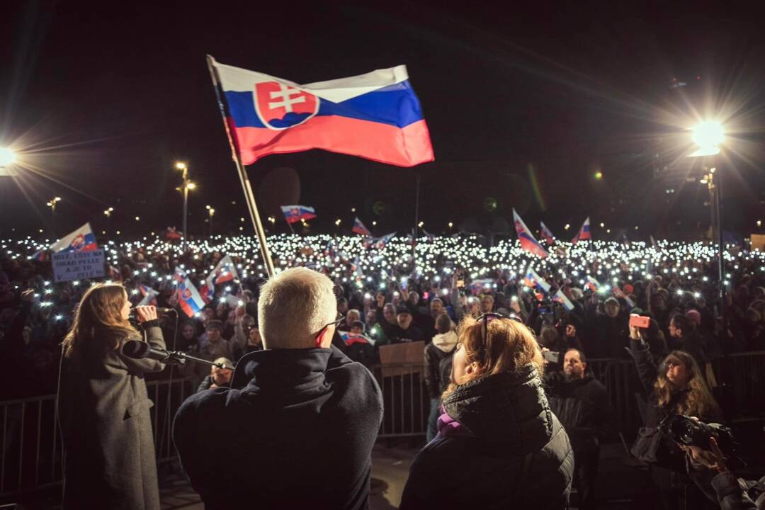 VIDEO: Korčok pozýva Košičanov na stretnutie pri Dolnej bráne. V Bratislave ho počúvali tisícky 