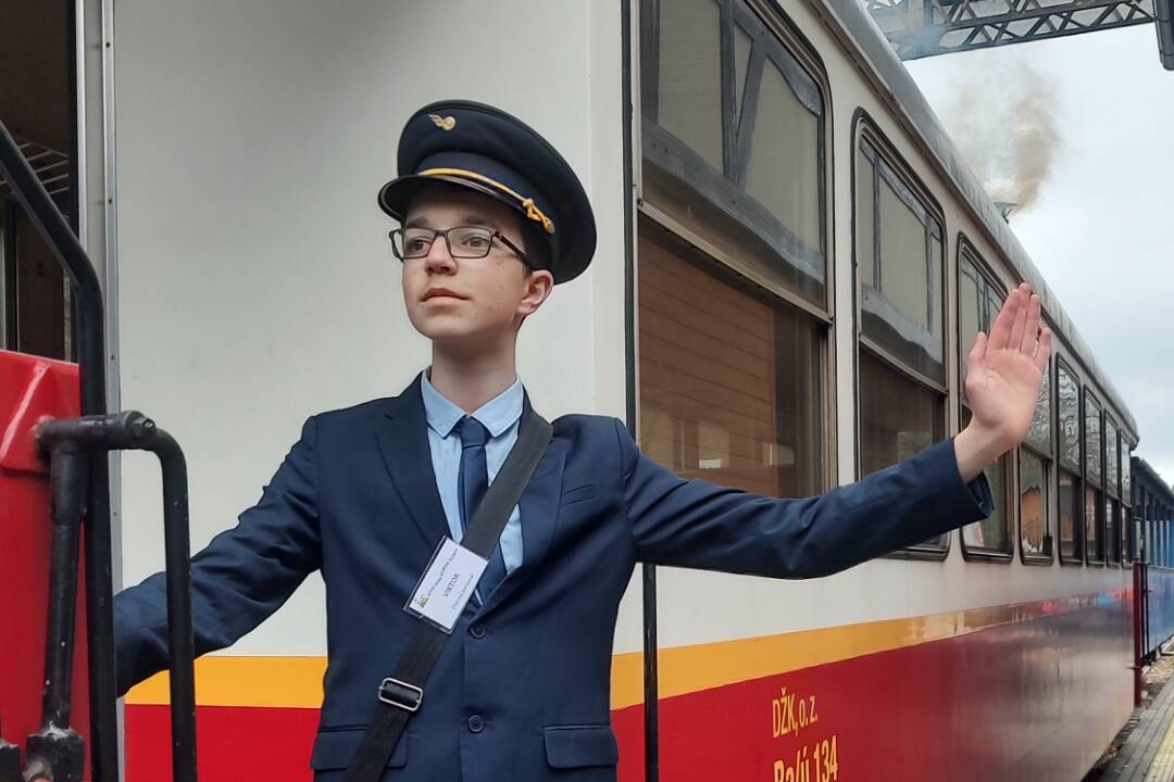 FOTO: Detská železnica v Košiciach opäť víta návštevníkov. Odviezť sa môžete historickou lokomotívou