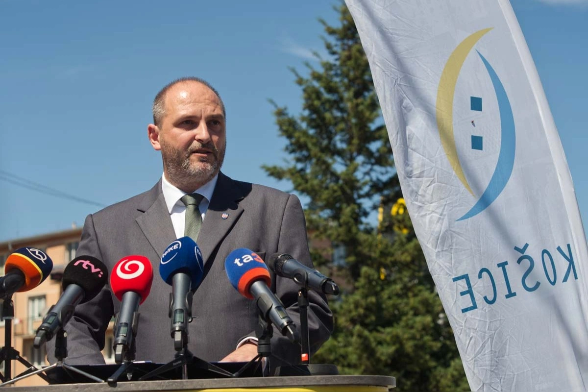 Foto: Košický primátor Jaroslav Polaček zbiera už pár dní podpisy, plánuje založiť vlastnú politickú stranu