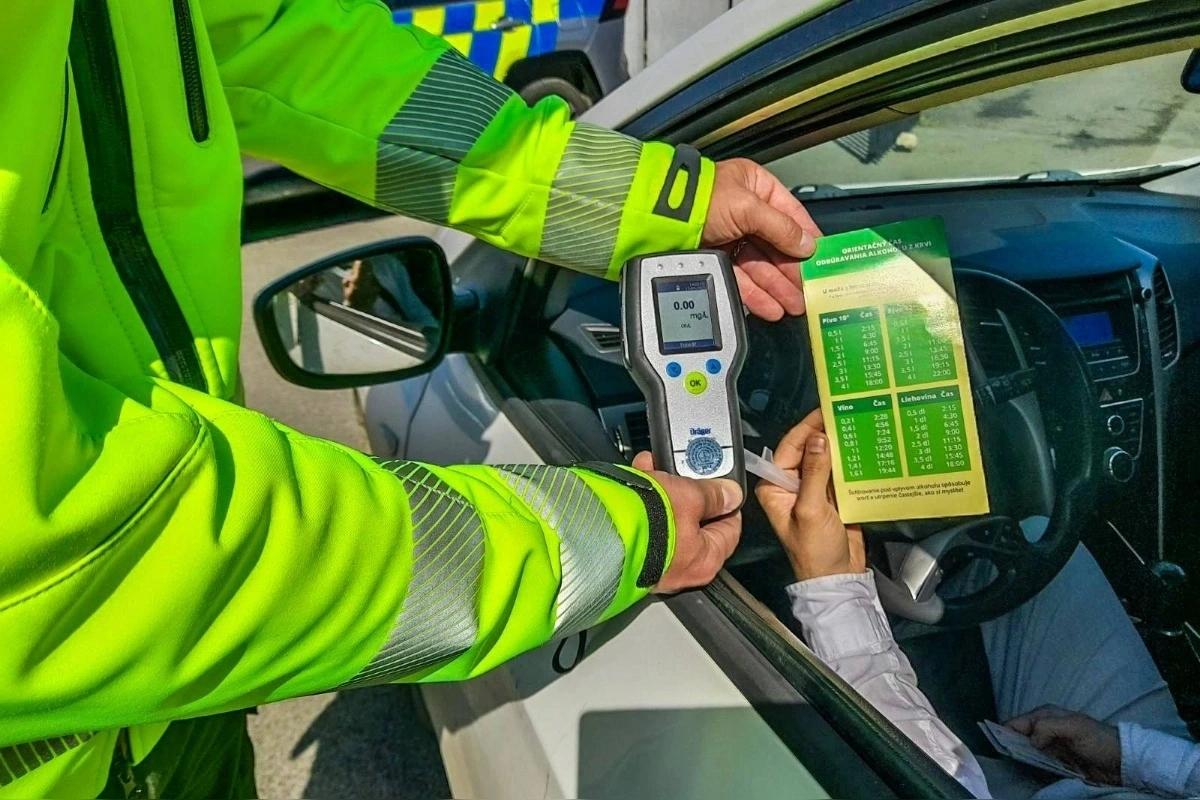 Od 1. mája platí zákaz alkoholu aj pre spolujazdcov. Pokuta až 650 €, no platí dôležitá výnimka