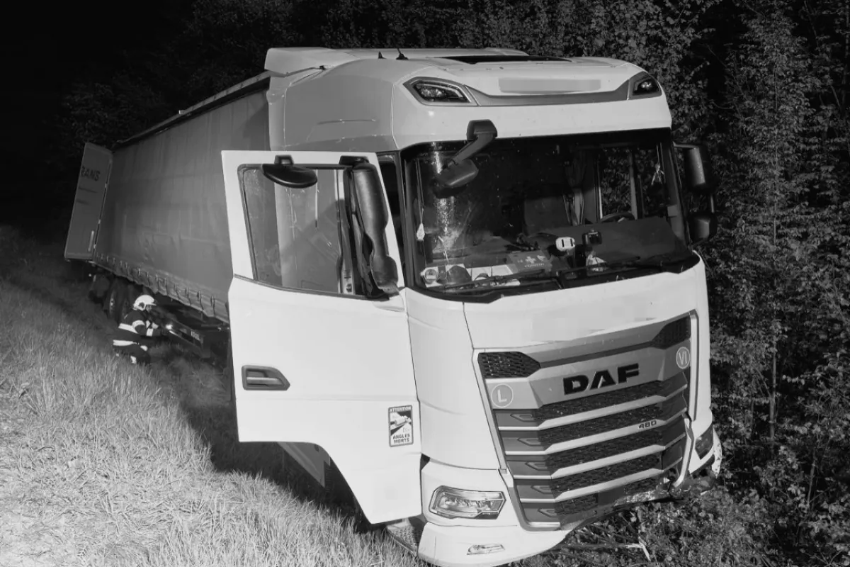 Tragická nehoda na východe: Kamionista havaroval na rovnej ceste, okoloidúci bojovali o jeho život