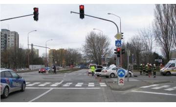 Na košickom sídlisku KVP došlo k nehode priamo na priechode pre chodcov