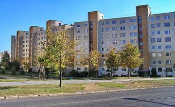 V obytnom dome na Čordákovej ulici sa strieľalo, samovraždu mala spáchať manželka policajta