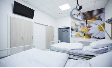 Na východnom Slovensku počas návštevných hodín mizne majetok nemocníc, príbuzní sa majú aj sprchovať