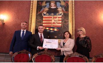 Mesto Košice prevzalo certifikát Európske hlavné mesto dobrovoľníctva 2019