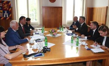 Košický samosprávny kraj privítal na Úrade KSK delegáciu zo Zakarpatskej oblastnej rady