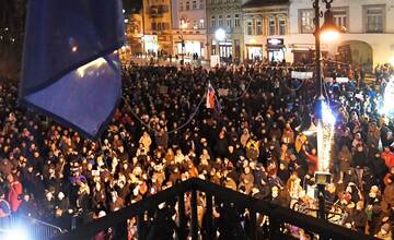 Opozičné protesty Zastavme ich vo štvrtok pokračujú aj v Košiciach