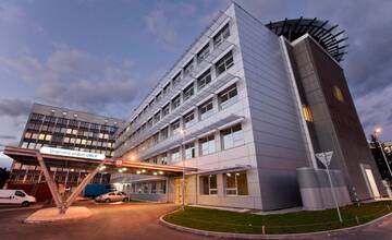 Košická univerzitná nemocnica opäť povolila návštevy, opatrenia však ostávajú