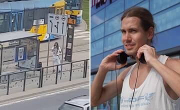 VIDEO: Kto je záhadný muž, ktorý rapoval na električkovej zastávke? Košičan motivuje a rozpráva svoj príbeh