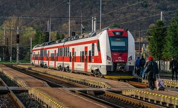 Niektoré vlakové spoje v Košickom kraji opäť zasiahnu výluky. Zistite, ktorých spojov sa to týka