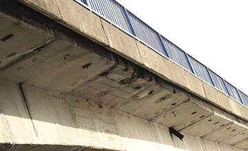 Jeden z najdlhších mostov v kraji je v havarijnom stave. Župa plánuje opraviť nadjazd v Trebišove za 7 miliónov