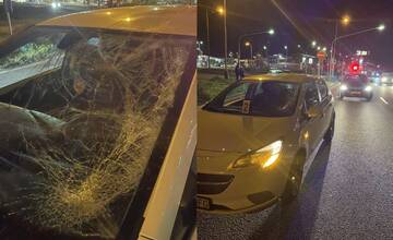 Dramatické zábery nehody v Michalovciach: Zrážka osobného auta s chodcom skončila vážnymi zraneniami