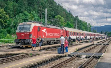 Nový grafikon zabezpečí spojenie medzi Ukrajinou a Slovenskom. Prvý takýto vlak už dorazil do Čiernej nad Tisou