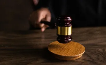 Michalovského kriminalistu za šírenie detskej pornografie obvinili, obvinenie prišlo až dva roky po odhalení 