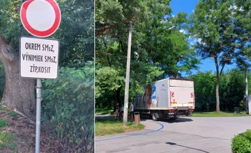 FOTO: Košičanov nahnevalo zásobovacie auto s nálepkami DM, ktoré si cestu krátilo priamo cez obľúbený park na Aničke