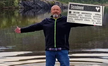 RETROzoznamka valcuje Česko. Michal hľadá lásku ako ctihodný muž za starých čias, reakcie žien sú čisté zlato