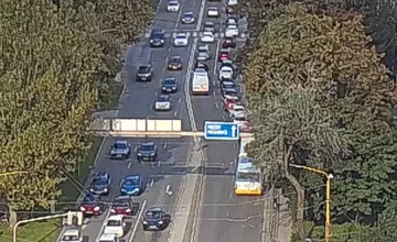 Tradičný piatkový mordor pokračuje, stojíte vo viacerých smeroch. Cestou z práce si pribaľte aj kúsok trpezlivosti