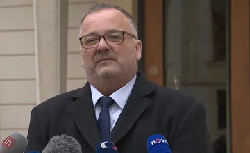 Bývalý šéf ŽSR Bednárik mieri na české ministerstvo. Ospravedlňoval svoju zlú češtinu, chcel by české občianstvo