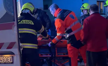 V rodinnom dome na Spiši vypukol požiar z fajčenia, našli v ňom osobu s popáleninami