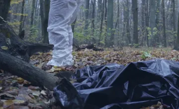 Mŕtve telo, ktoré v Košiciach našli v kríkoch pod dekou, patrilo dôchodcovi, dobili ho pre jedlo a cigarety