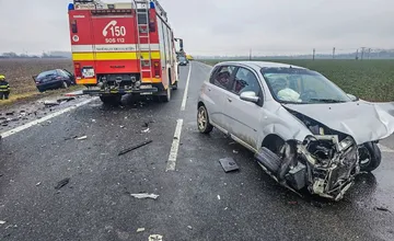 VIDEO: Na obchvate Trebišova prišlo v piatok trinásteho ku tragédii, z miesta hlásia mnoho zranených aj jednu obeť