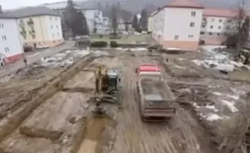 VIDEO: Gelnica začala s výstavbou nového bytového domu za tri milióny, okrem bytov pribudnú aj ďalšie novinky