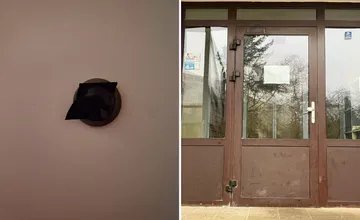 Nová taktika zlodejov? Terasania si našli prelepené kukátka na dverách bytu
