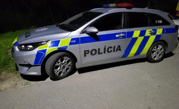Zadržaný muž v Košiciach ušiel policajtom, predtým ešte stihol napadnúť policajtku