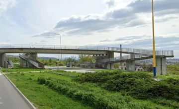 Ťahanovčana trápi nadchod na Aténskej, prečo by chcel odstrániť tento symbol? Susedia v ankete sa jasne zhodli v názore