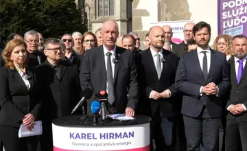 Exminister Hirman má záujem o Trnkovu stoličku, ohlásil kandidatúru na post župana v kraji. V prvom prieskume nezažiaril