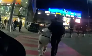 VIDEO: Dráma v košickom nákupnom centre: Opitý zlodej sa vyhrážal SBS-károvi zabitím, vytiahol na neho nôž