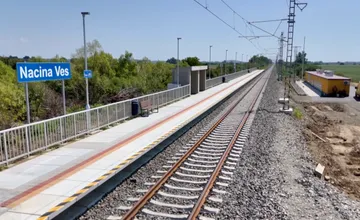 Vynovené zastávky za milióny eur neslúžia nikomu, východniari na nich čakajú márne, vlak tu nezastaví