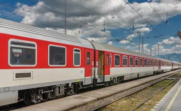 Autobusy namiesto vlakov či zmena smeru nástupíšť. Východniarov tieto zmeny na železniciach nepotešia