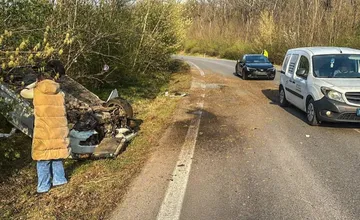 FOTO: Pri Kráľovskom Chlmci došlo k vážnej nehode, na mieste zasahujú všetky záchranné zložky