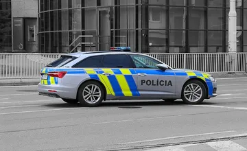 Motorkár zbesilo unikal v Košiciach pred policajtmi, tí ho nedostihli, nemá však vyhraté