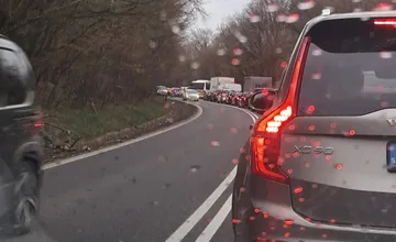 Vodičov v Košiciach opäť čaká ranná skúška nervov, v kolónach stojíte vo viacerých smeroch, kde je to najhoršie?