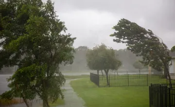 Veľkonočný pondelok bude v Košickom kraji poriadne veterný, pre tieto okresy je vydaná aj výstraha