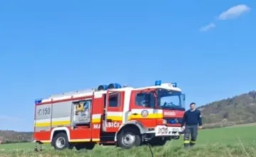 V obci v okrese Rožňava horel dom, viaceré osoby sa zranili