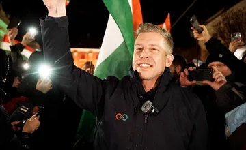 Voľby v Maďarsku vyhrala Magyarova strana s obrovským náskokom, po 16 rokoch ukončili Orbanovu éru