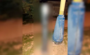 FOTO: Na košickom sídlisku vyrástla zo zeme zvláštna vec, miestnym pri teóriách nechýba humor ani kreativita