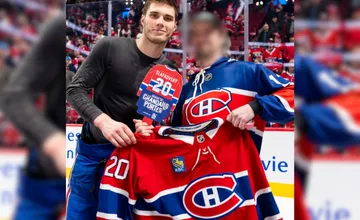Slafkovský daroval fanúšikovi svoj dres po zápase v NHL, o pár hodín ho už ponúkal na Marketplace. Koľko zaňho chcel?