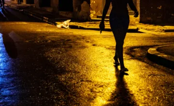 Ohavný prípad z východu: Matka mala nútiť  len 13-ročnú dcéru k sexuálnym službám, peniaze si nechávala